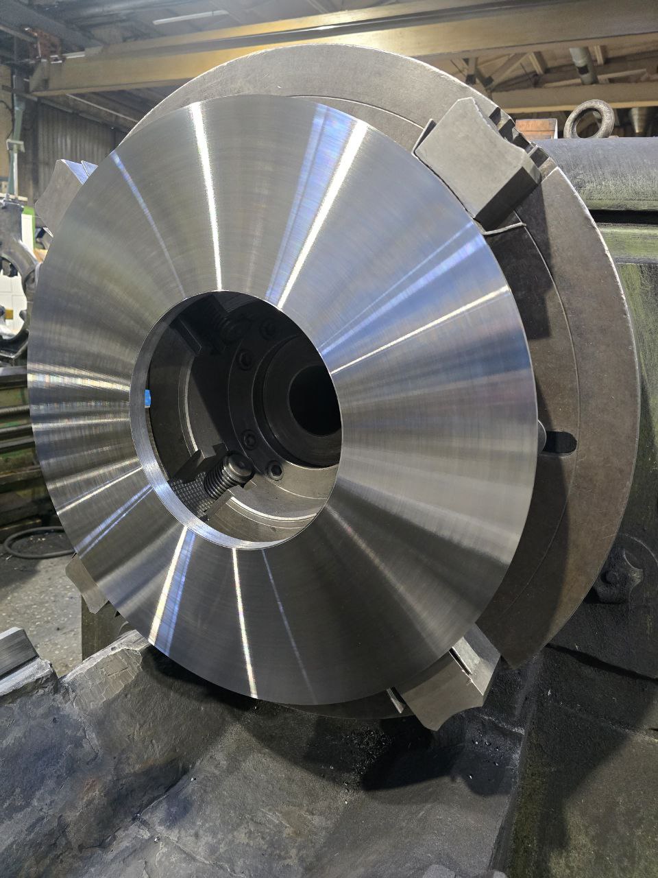 Machining of hydraulic manifold